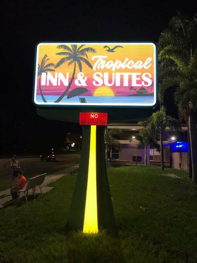 Tropical Inn&Suites Clearwater Exterior foto